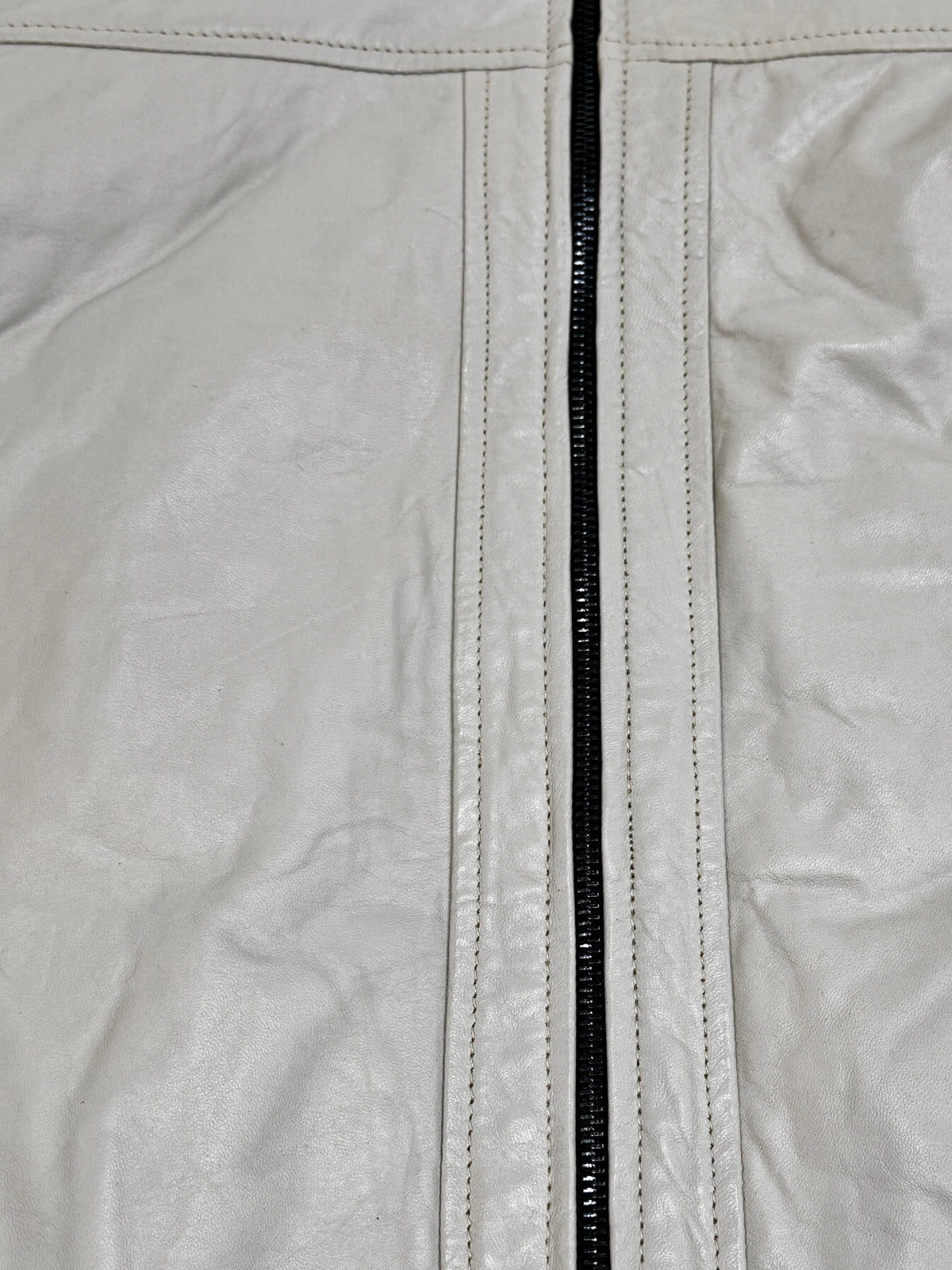 "777" Casual Leather Jacket
- genuine Soft Sheep Nappa